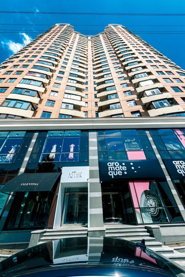 New Building Near Arena City Lesi Ukrainky 7A Kyiv Exterior photo
