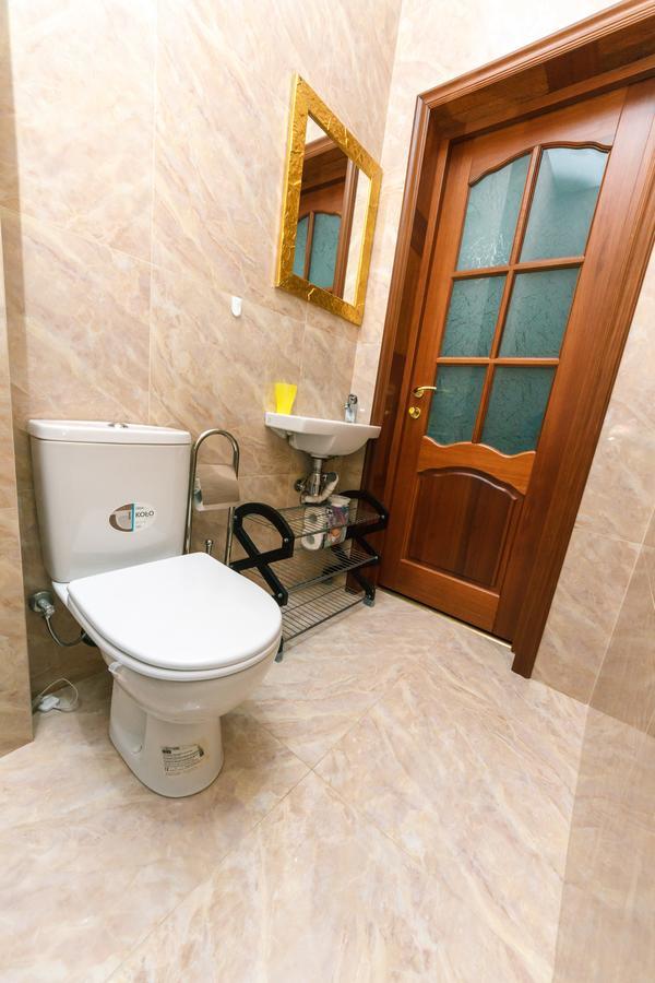 New Building Near Arena City Lesi Ukrainky 7A Kyiv Exterior photo